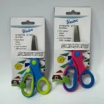 מספריים בבליסטר