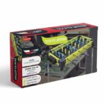 שולחן כדורגל ירוק גדול עם רגליים